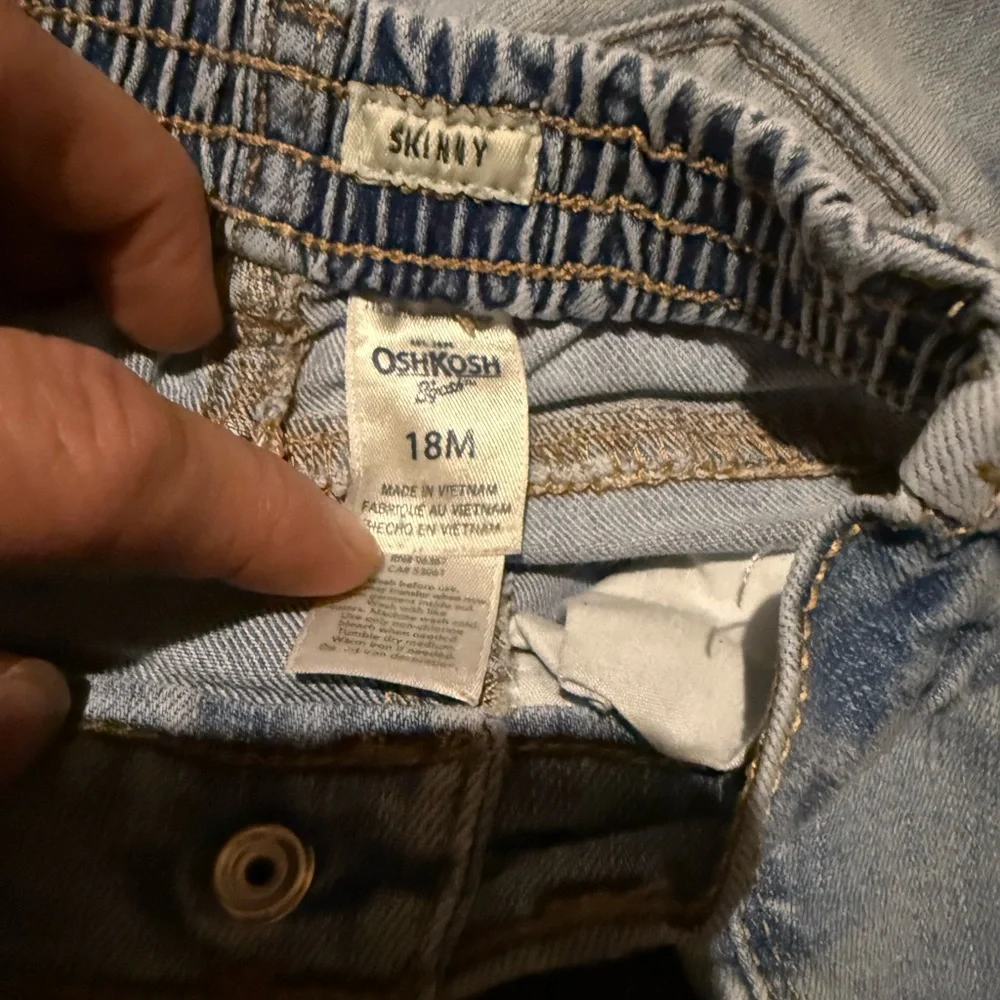 OshKosh B’Gosh‎ Girls Skinny Jeans Sz 18 months